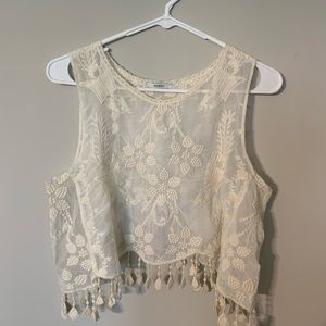 Lace cropped tank top size medium